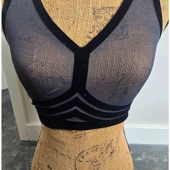 EBY Mesh Bralette - Picture 6 of 7